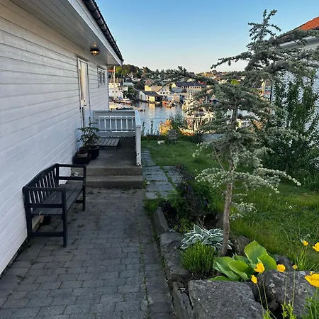 Lovely In Maritime Surroundings Near Villa *